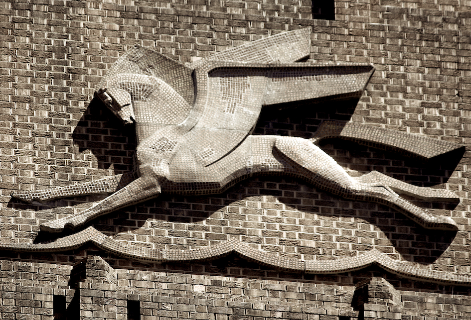 Pegasus on top of AWA building wynyard yck